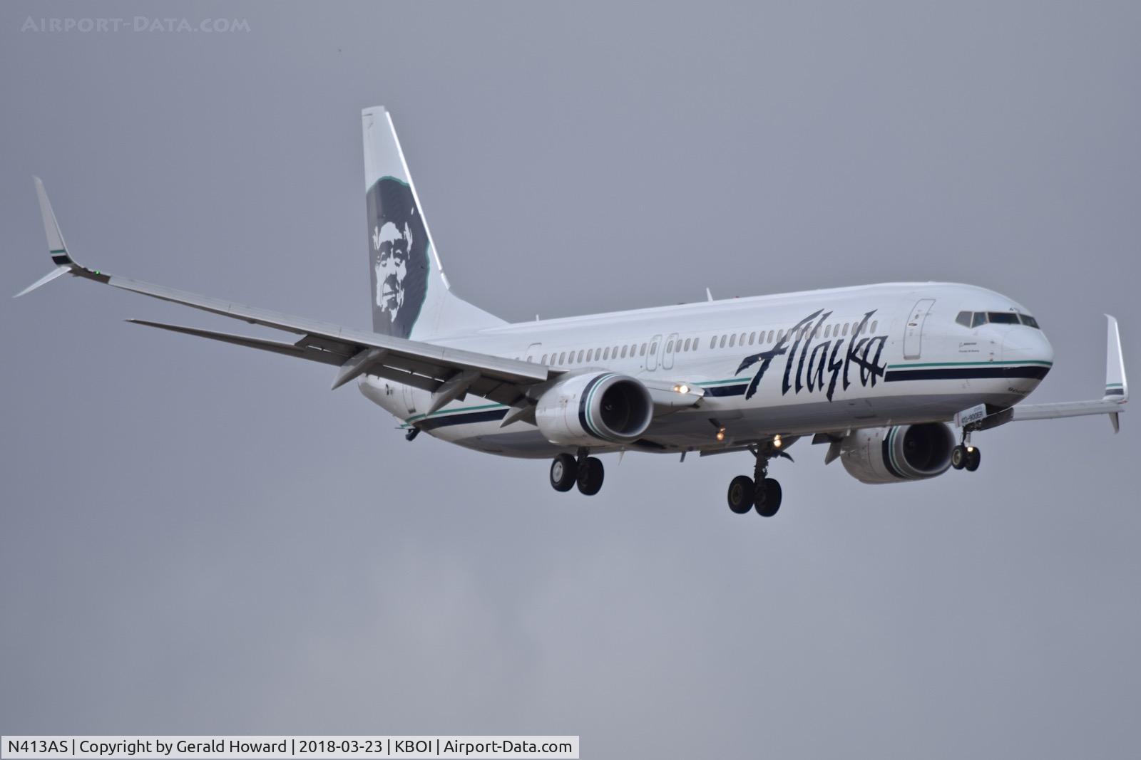 N413AS, 2013 Boeing 737-900/ER C/N 35205, On final for RWY 10R.