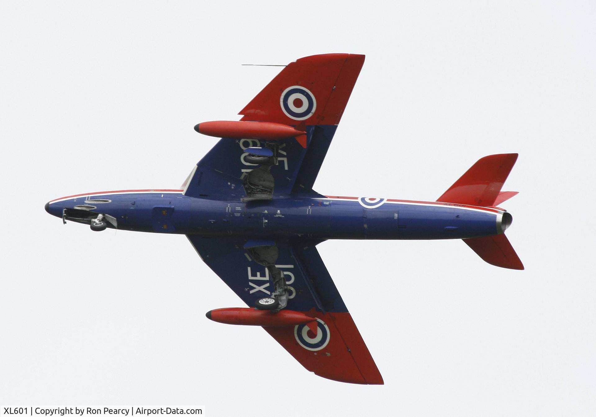 XL601, 1958 Hawker Hunter T.7 C/N 41H-693832, Taken at Branscombe air show 2009.