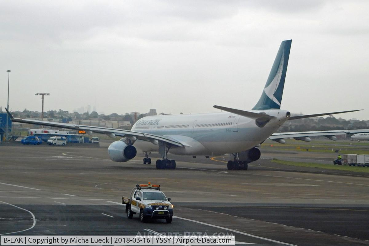 B-LAK, 2010 Airbus A330-343X C/N 1196, At Mascot