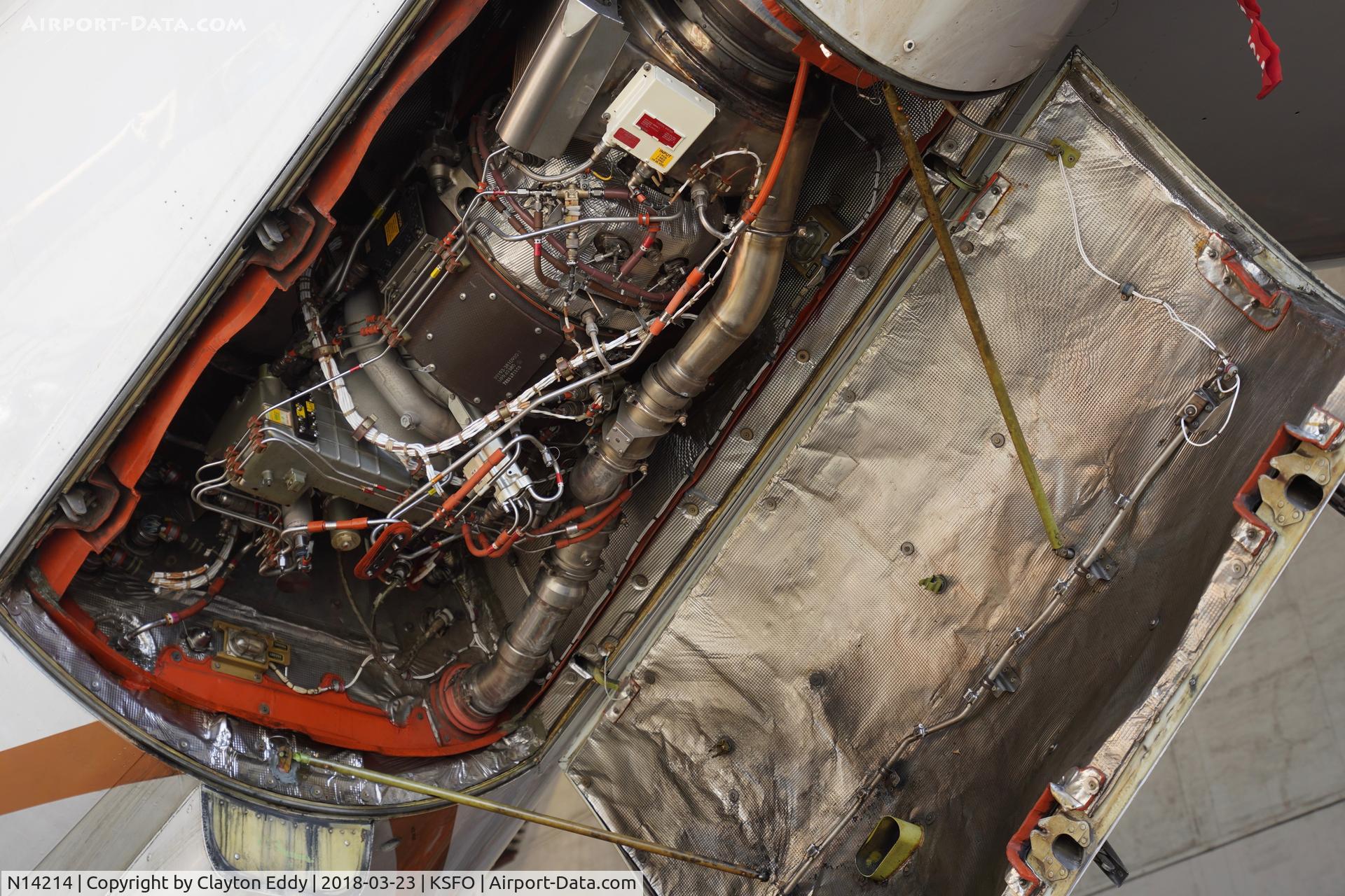 N14214, 1998 Boeing 737-824 C/N 28774, APU. SFO 2018.