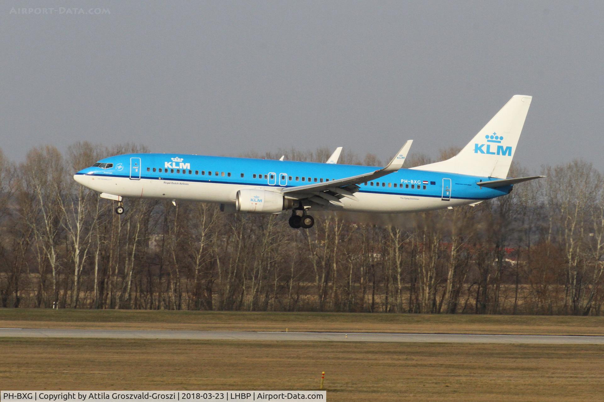 PH-BXG, 2000 Boeing 737-8K2 C/N 30357, Budapest Ferihegy International Airport, Hungary