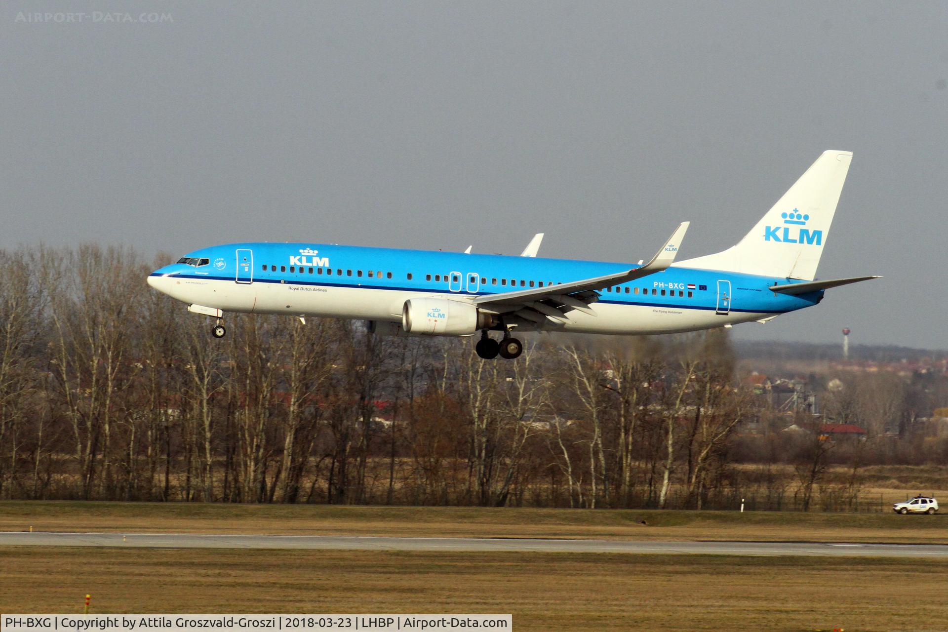 PH-BXG, 2000 Boeing 737-8K2 C/N 30357, Budapest Ferihegy International Airport, Hungary