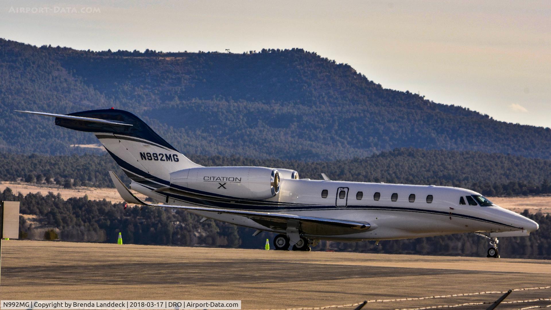 N992MG, 1998 Cessna 750 Citation X Citation X C/N 750-0053, Beautiful plane that caught my eye, I apologize if I messed up any technical info and would appreciate any corrections. Thanks! That has a Rolls Royce engine and cruises about 670 to 690 mph! What a beauty!