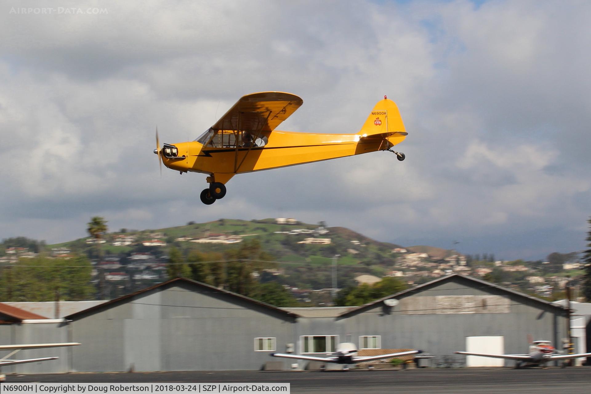 N6900H, 1946 Piper J3C-65 Cub Cub C/N 20129, 1946 Piper J3C-65 CUB, Lycoming O-290 135 Hp, big engine upgrade by STC, on final Rwy 22