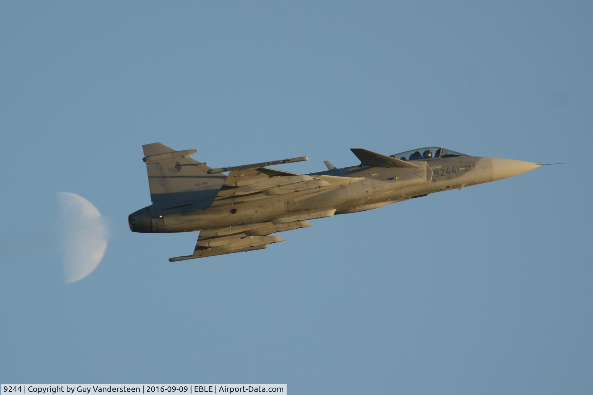 9244, Saab JAS-39C Gripen C/N 39244, Sanicole Dusk Airshow 2016
