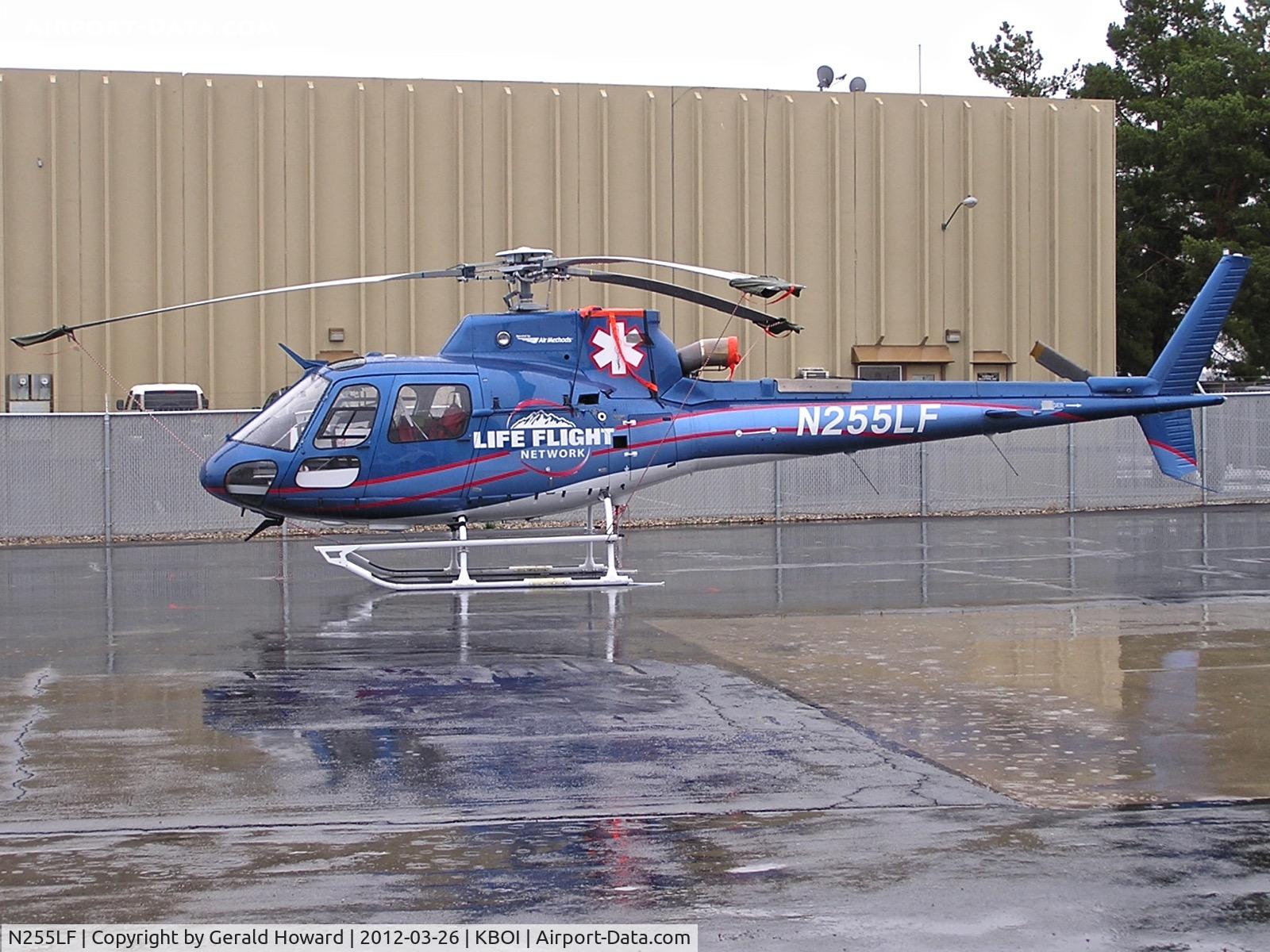 N255LF, Eurocopter AS-350B-3 Ecureuil Ecureuil C/N 7140, Parked on the life Flight ramp.