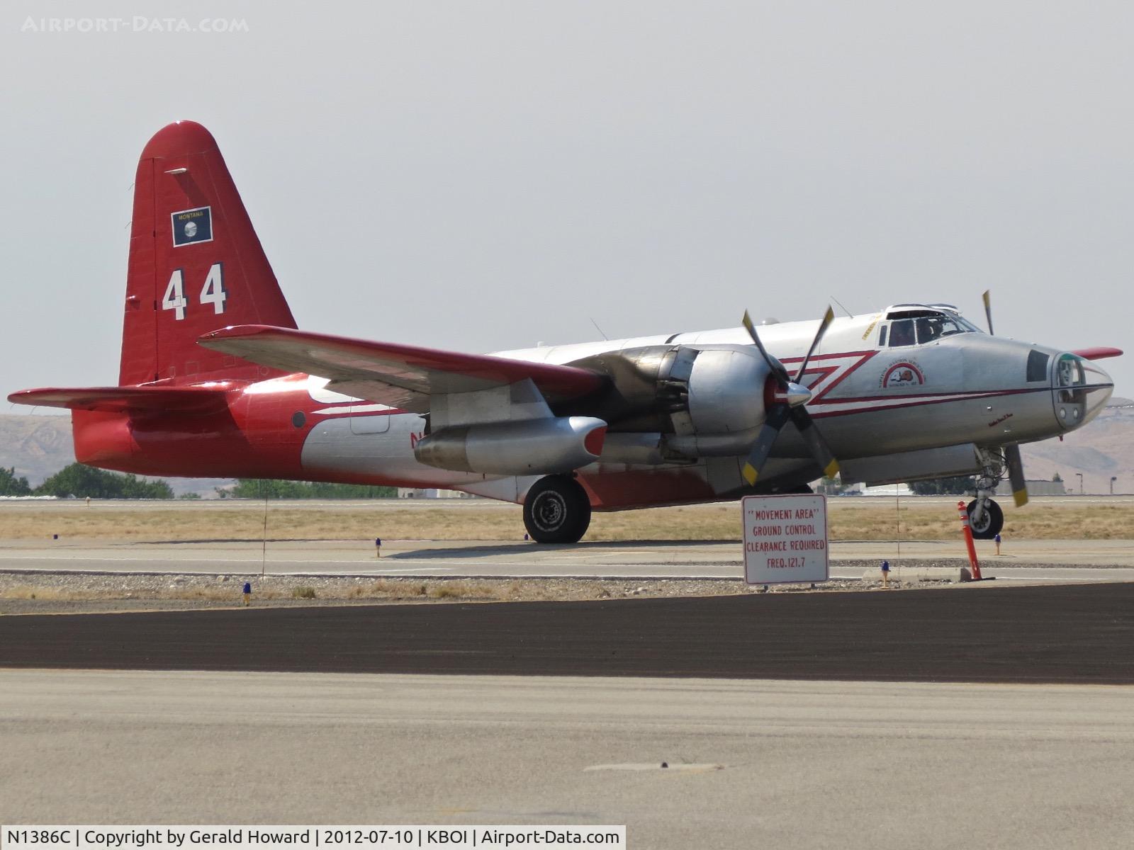 N1386C, 1954 Lockheed P2V-5 Neptune C/N 426-5268, On Alpha for RWY 10L.