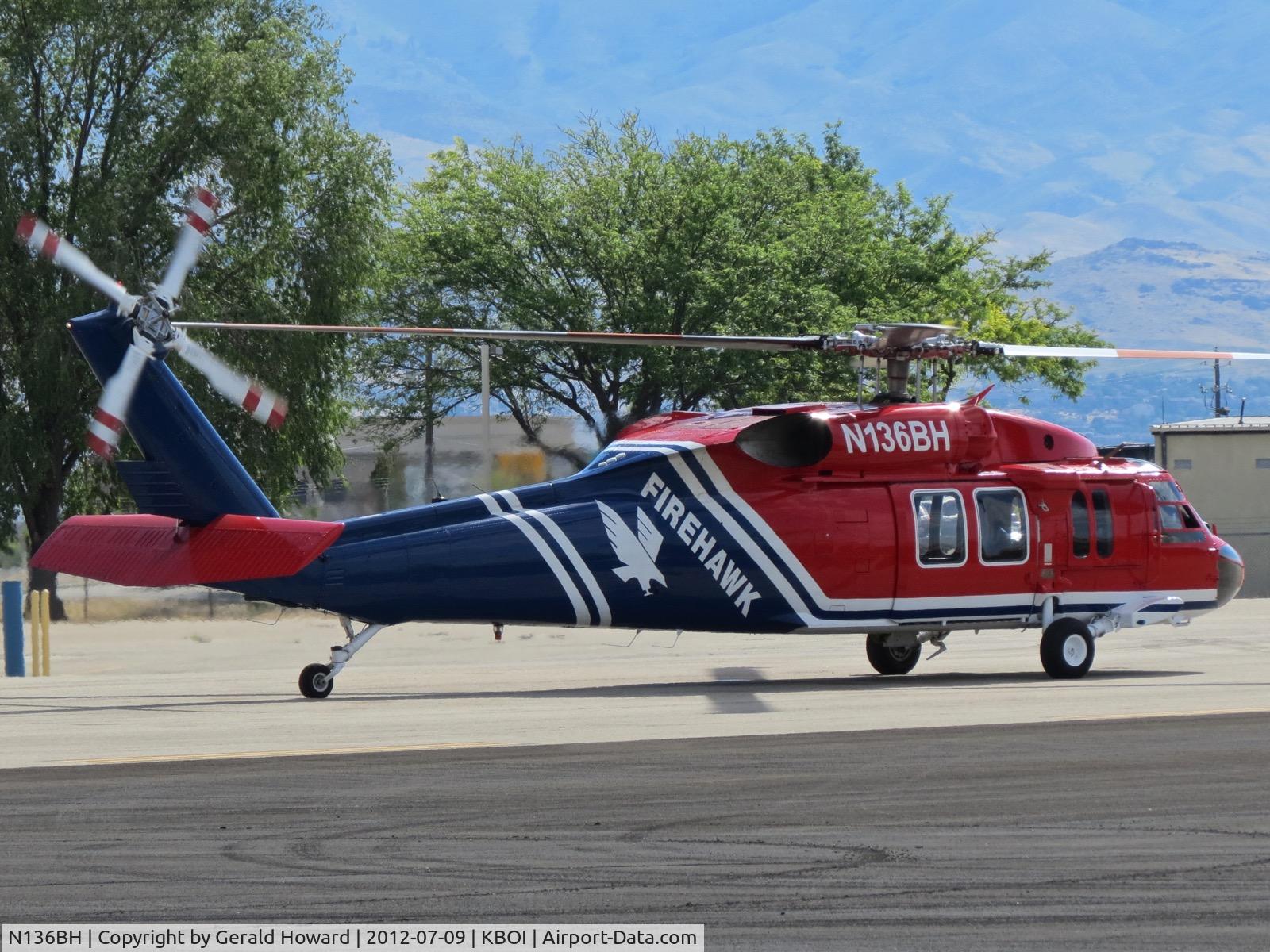 N136BH, 1992 Sikorsky S-70A-27 C/N 701835, Warming up on the Firehawk ramp.