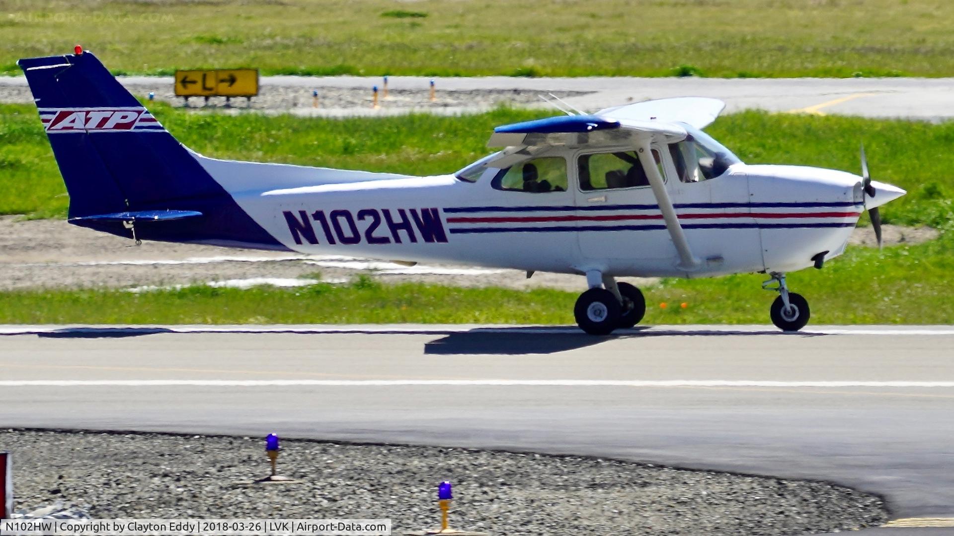 N102HW, 2001 Cessna 172R C/N 17281058, Livermore Airport California 2018.