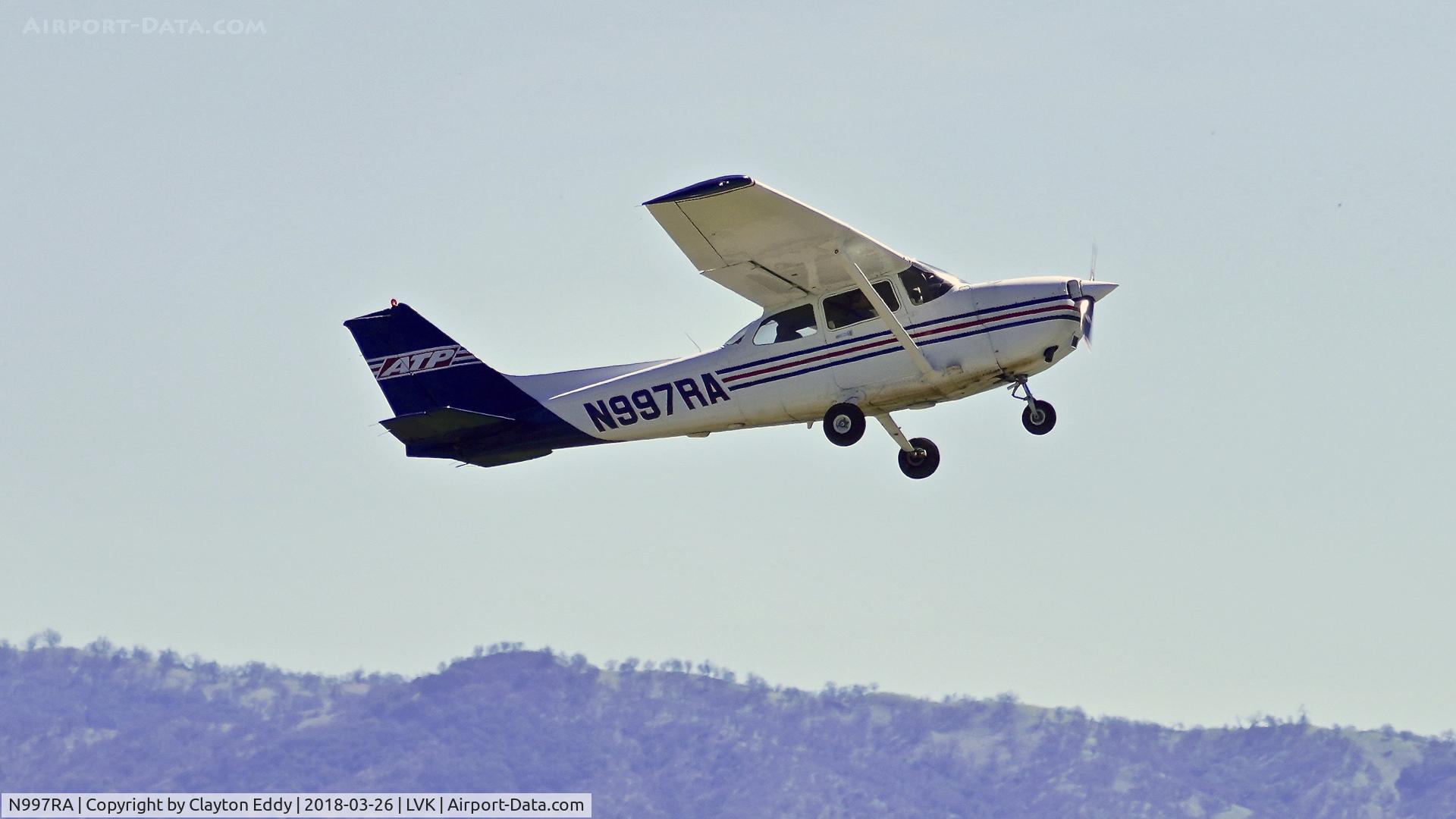 N997RA, 1997 Cessna 172R C/N 17280028, Livermore Airport California 2018.