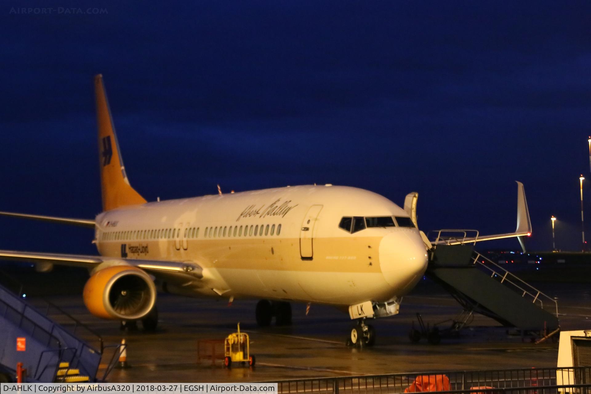 D-AHLK, 2008 Boeing 737-8K5 C/N 35143, Last time this aircraft wears retro Hapag Lloyd livery, just arrived for a repaint into TUI livery