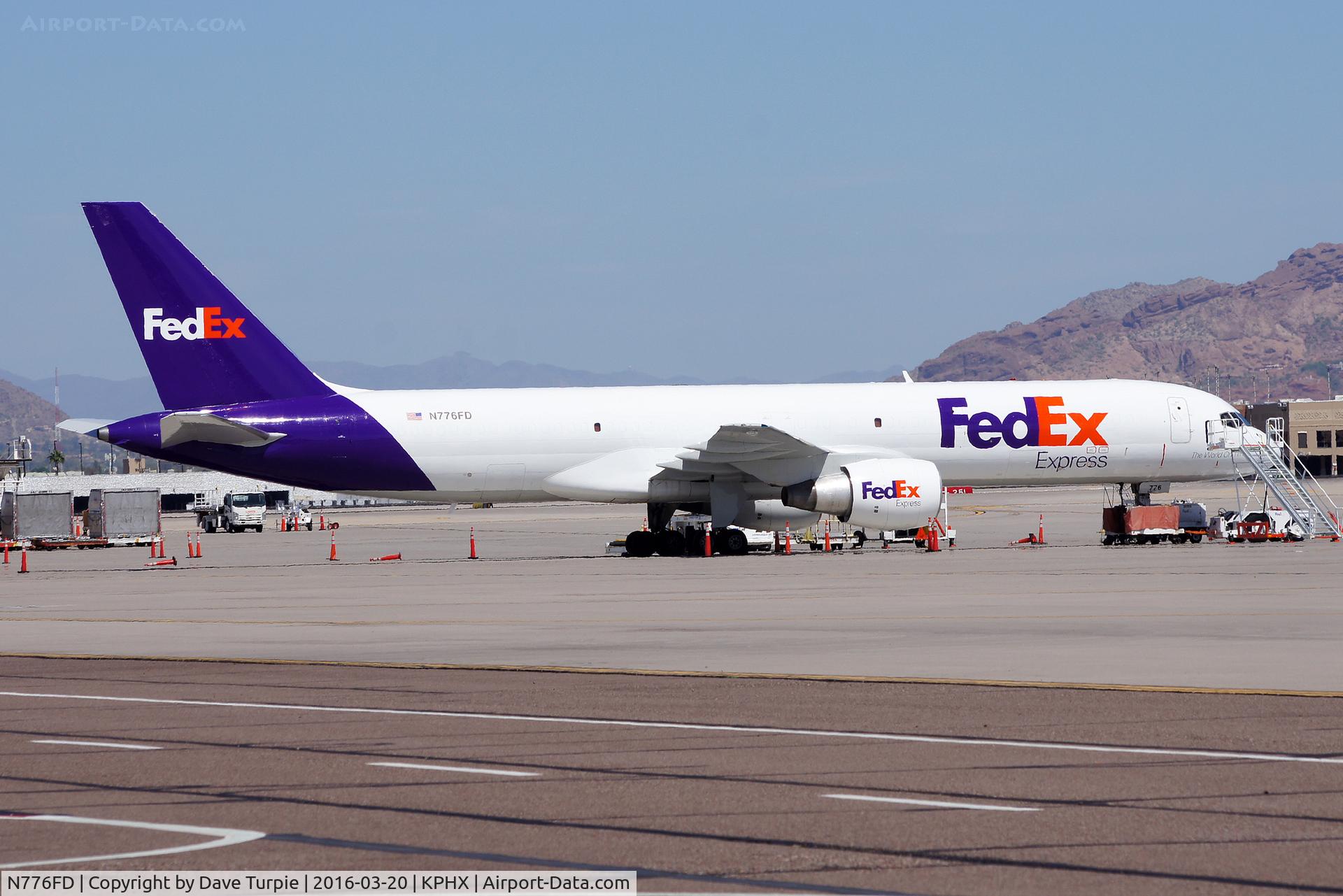 N776FD, 1991 Boeing 757-222F C/N 25129, No comment.