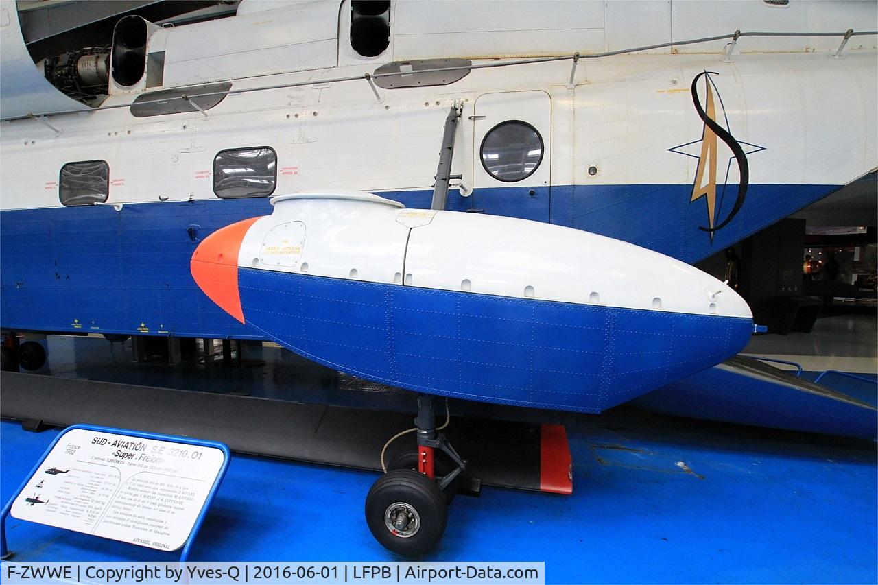 F-ZWWE, 1962 SNCASE SE-3210 Super Frelon C/N 01, SNCASE SE 3210 Super Frelon, Main landing gear close up view, Air and Space Museum, Paris-Le Bourget (LFPB-LBG)