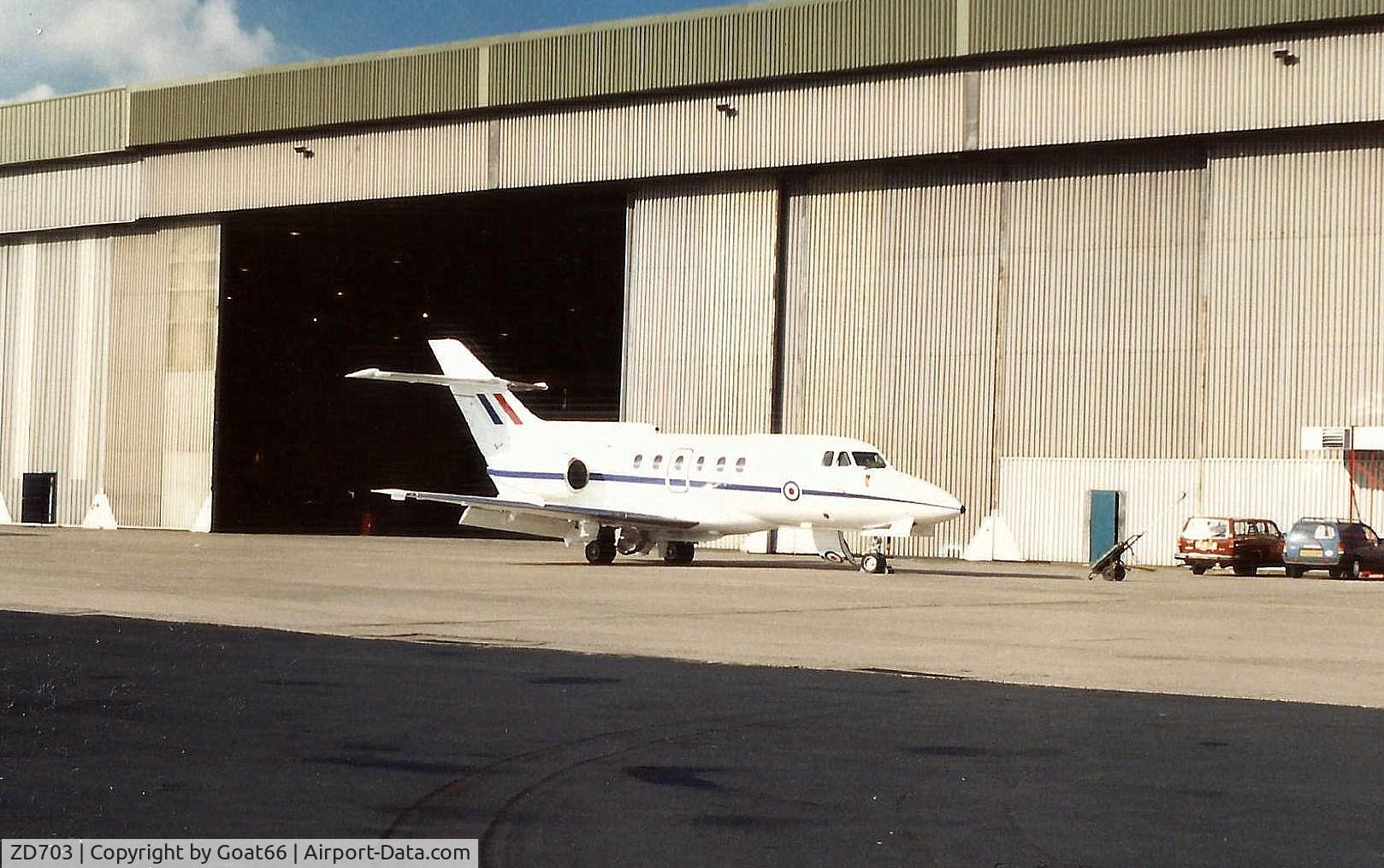 ZD703, British Aerospace BAe-125 CC.3 C/N 257183, Visiting Field's at EMA, Feb 1989 in early colour scheme