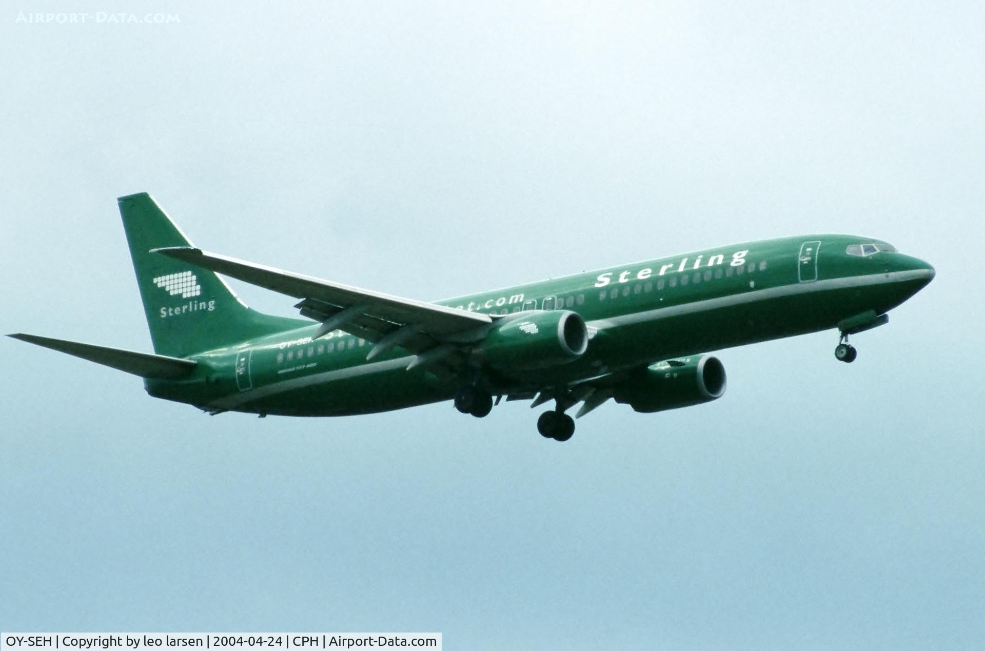 OY-SEH, 1999 Boeing 737-85H C/N 29444, copenhagen 24.4.2004