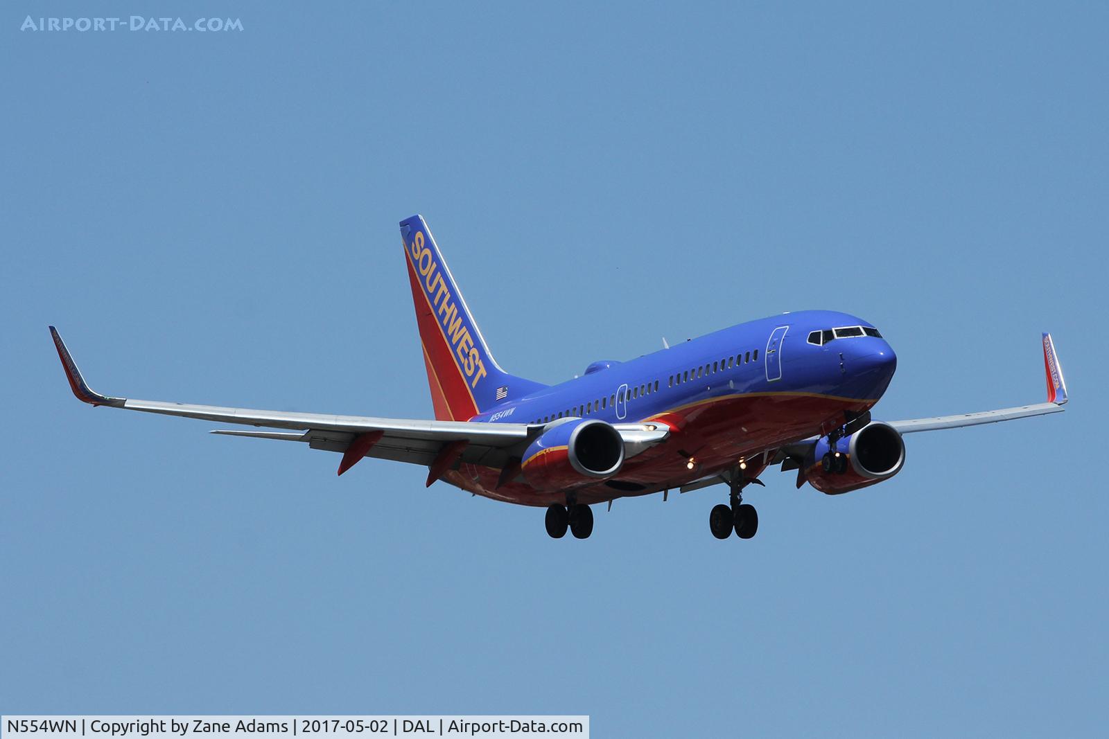 N554WN, 2002 Boeing 737-7BX C/N 30746, Arriving at Dallas Love Field