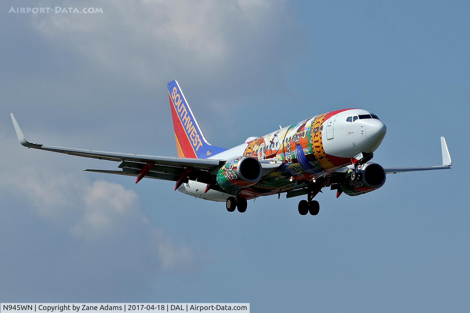 N945WN, 2010 Boeing 737-7H4 C/N 36660, Arriving at Dallas Love Field ( Southwest Special Livery)