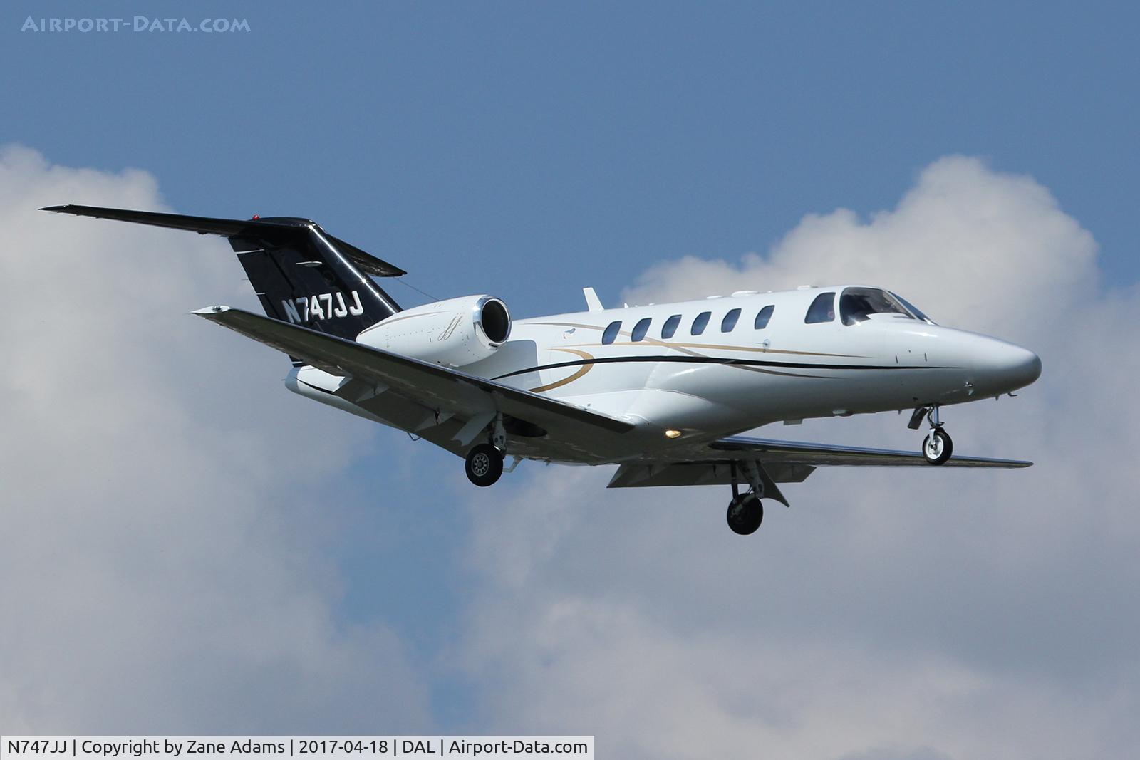N747JJ, 2006 Cessna 525A CitationJet CJ2+ C/N 525A0314, Arriving at Dallas Love Field