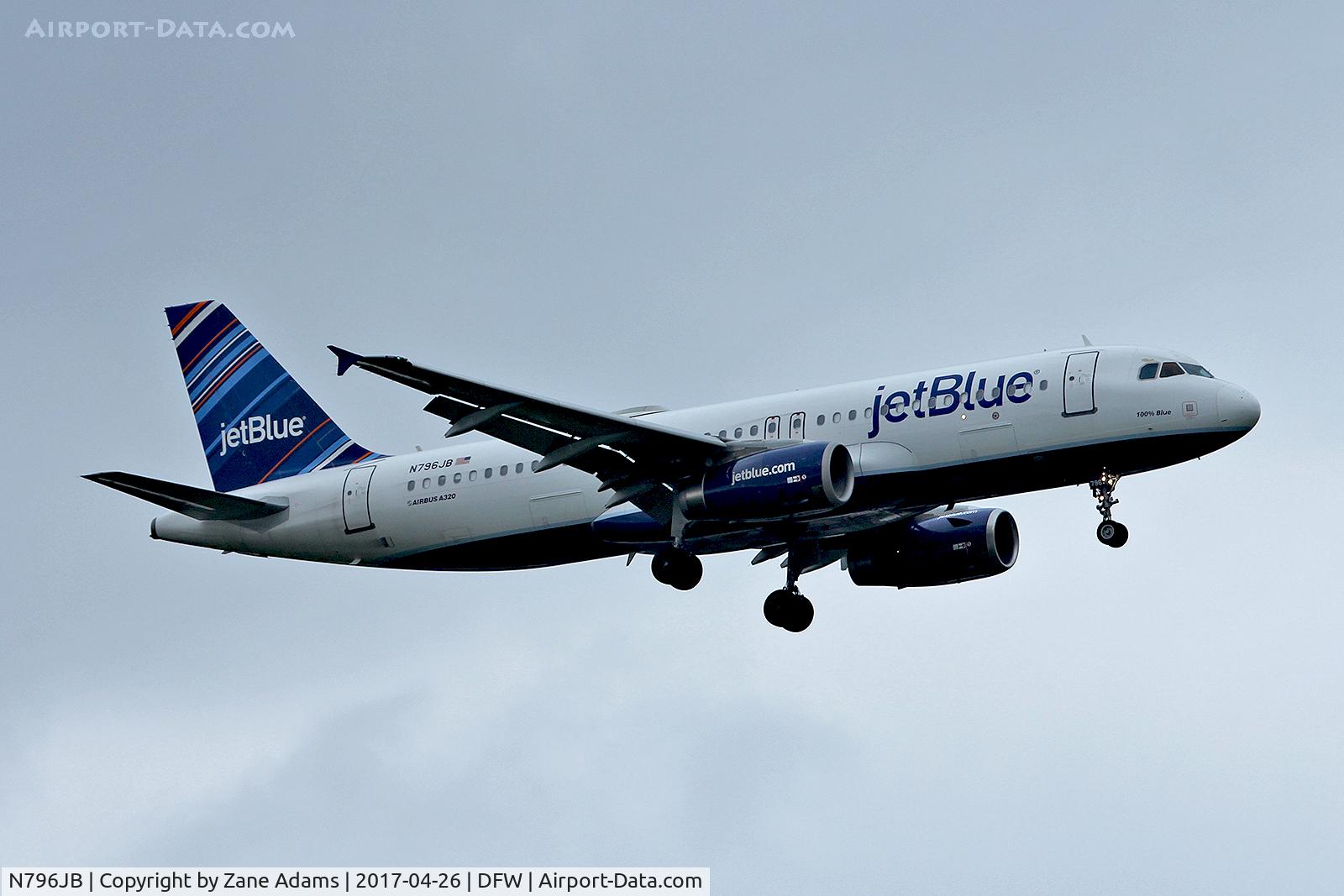 N796JB, 2012 Airbus A320-232 C/N 5060, Arriving at DFW Airport