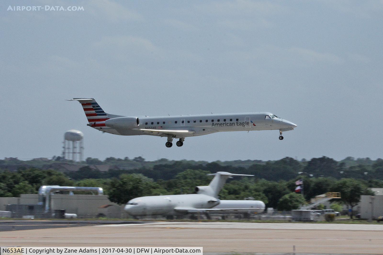 N653AE, 2001 Embraer ERJ-145LR (EMB-145LR) C/N 145433, Arriving at DFW Airport
