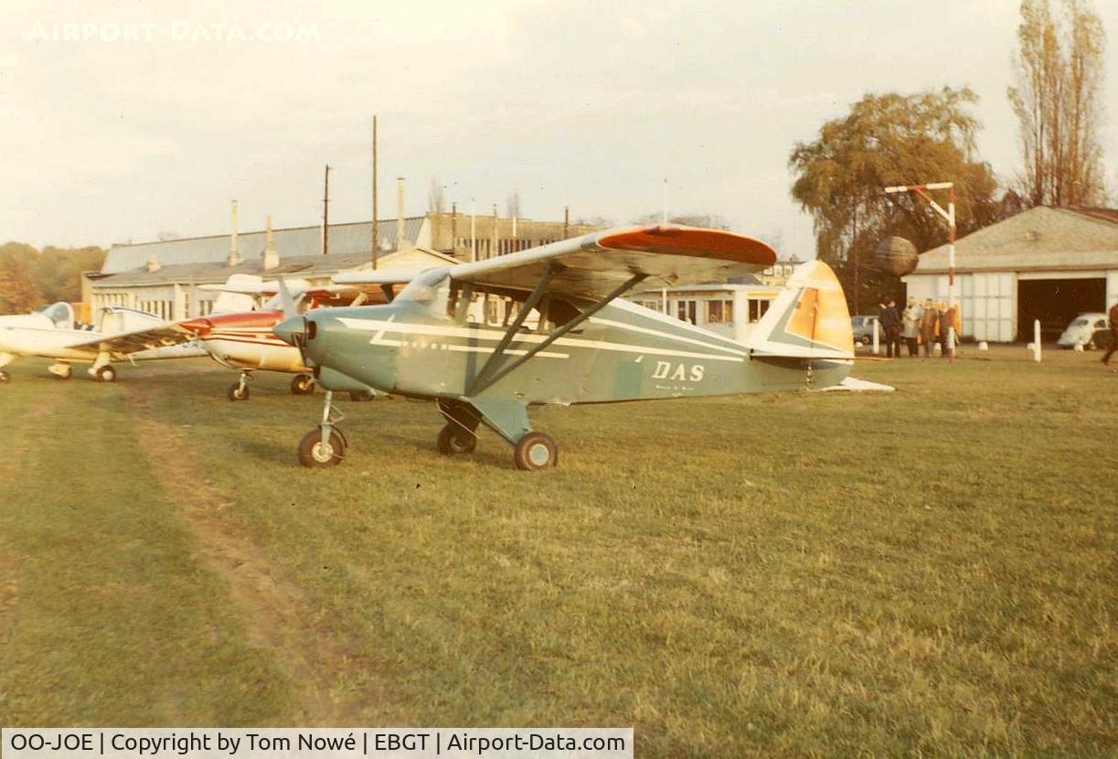 OO-JOE, Piper PA-22-150 Tri Pacer C/N 22-4014, At Gent  Sint Denijs-Westrem in 1971.