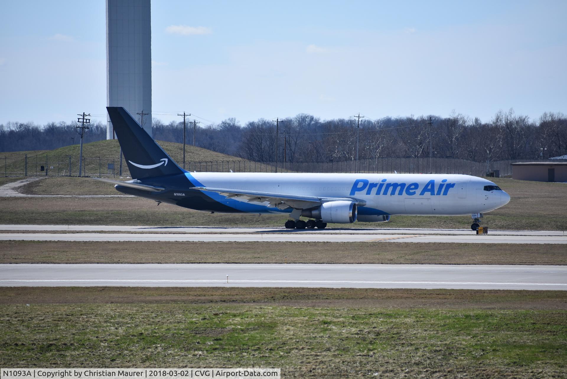 N1093A, 1999 Boeing 767-36N/ER C/N 30111, Boeing 767-300ER