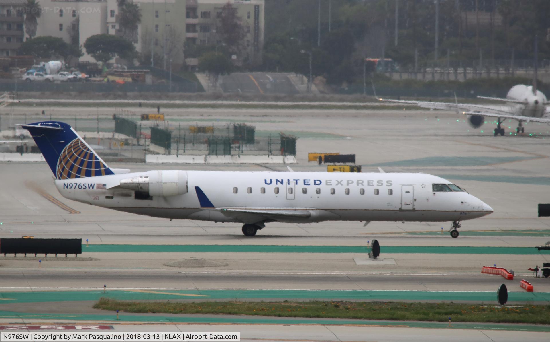 N976SW, 2004 Bombardier CRJ-100ER (CL-600-2B19) C/N 7952, CL-600-2B19