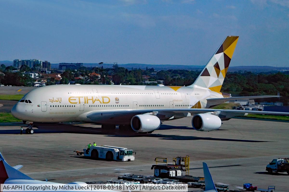A6-APH, 2015 Airbus A380-861 C/N 199, At Mascot