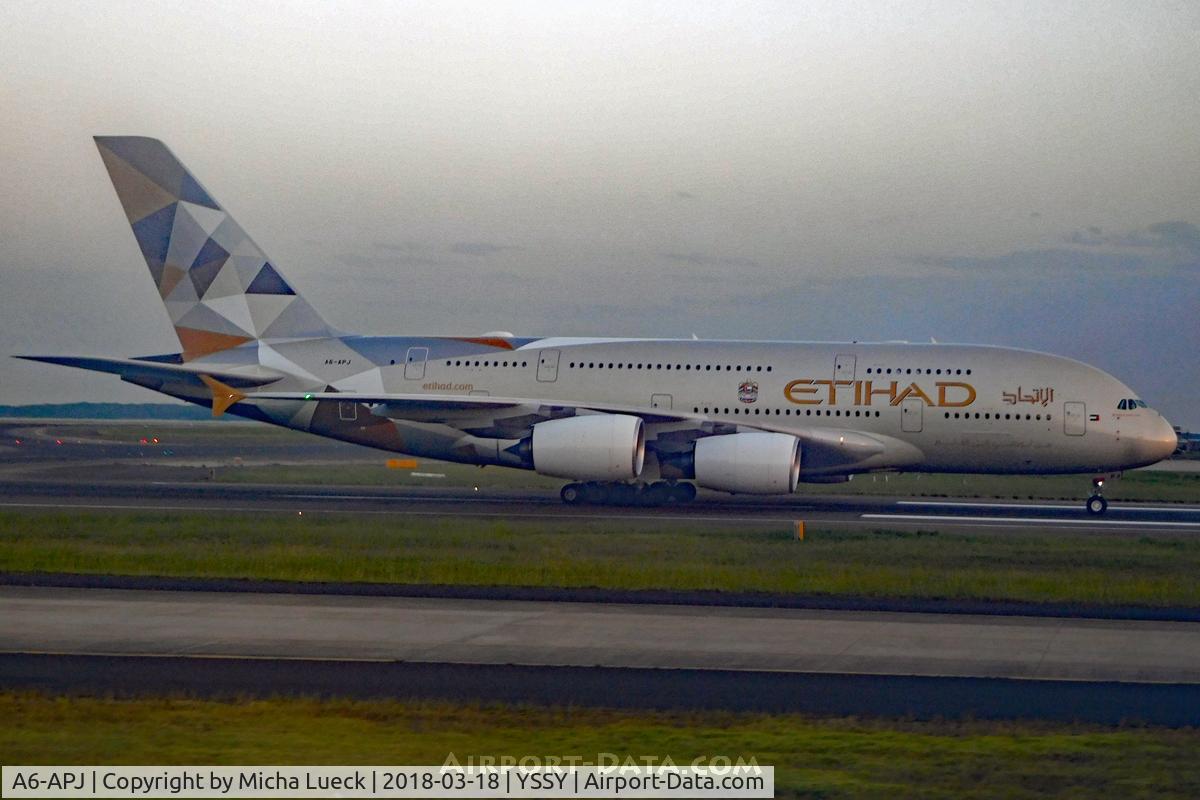 A6-APJ, 2016 Airbus A380-861 C/N 0237, At Mascot