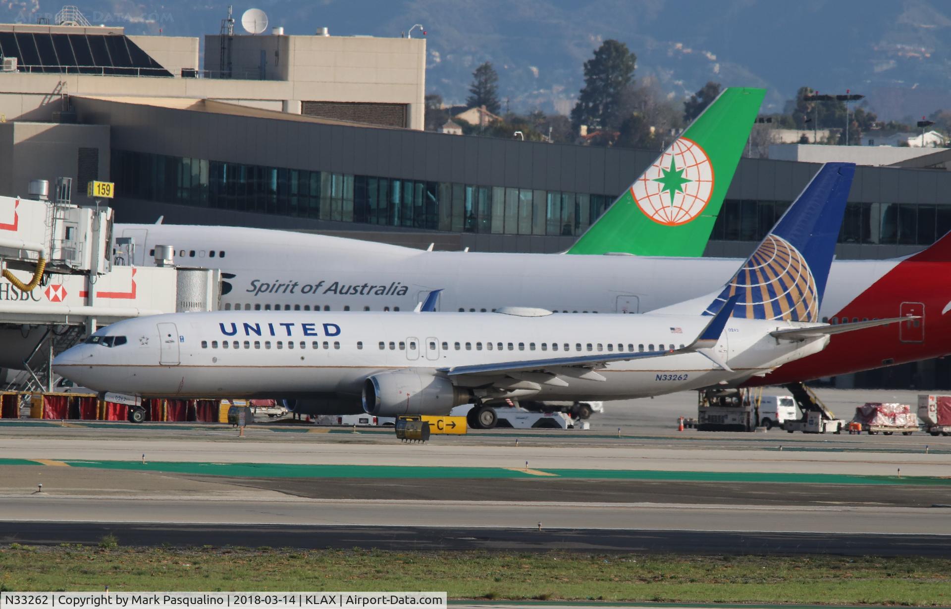 N33262, 2001 Boeing 737-824 C/N 32402, Boeing 737-800
