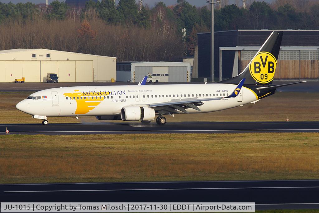 JU-1015, 2014 Boeing 737-8SH C/N 41318, Probably the last visit in Borussia Dortmund special colours to TXL