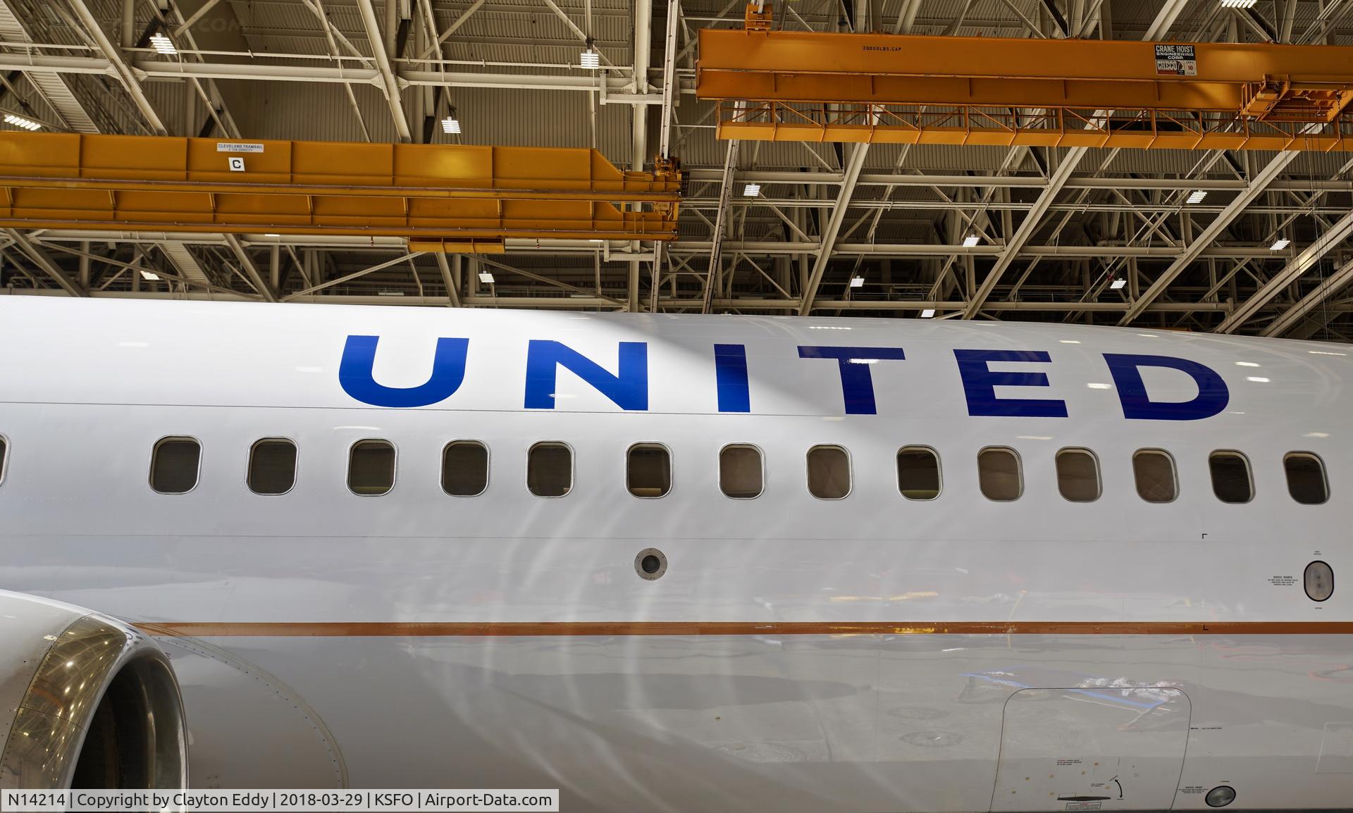 N14214, 1998 Boeing 737-824 C/N 28774, SFO 2018.