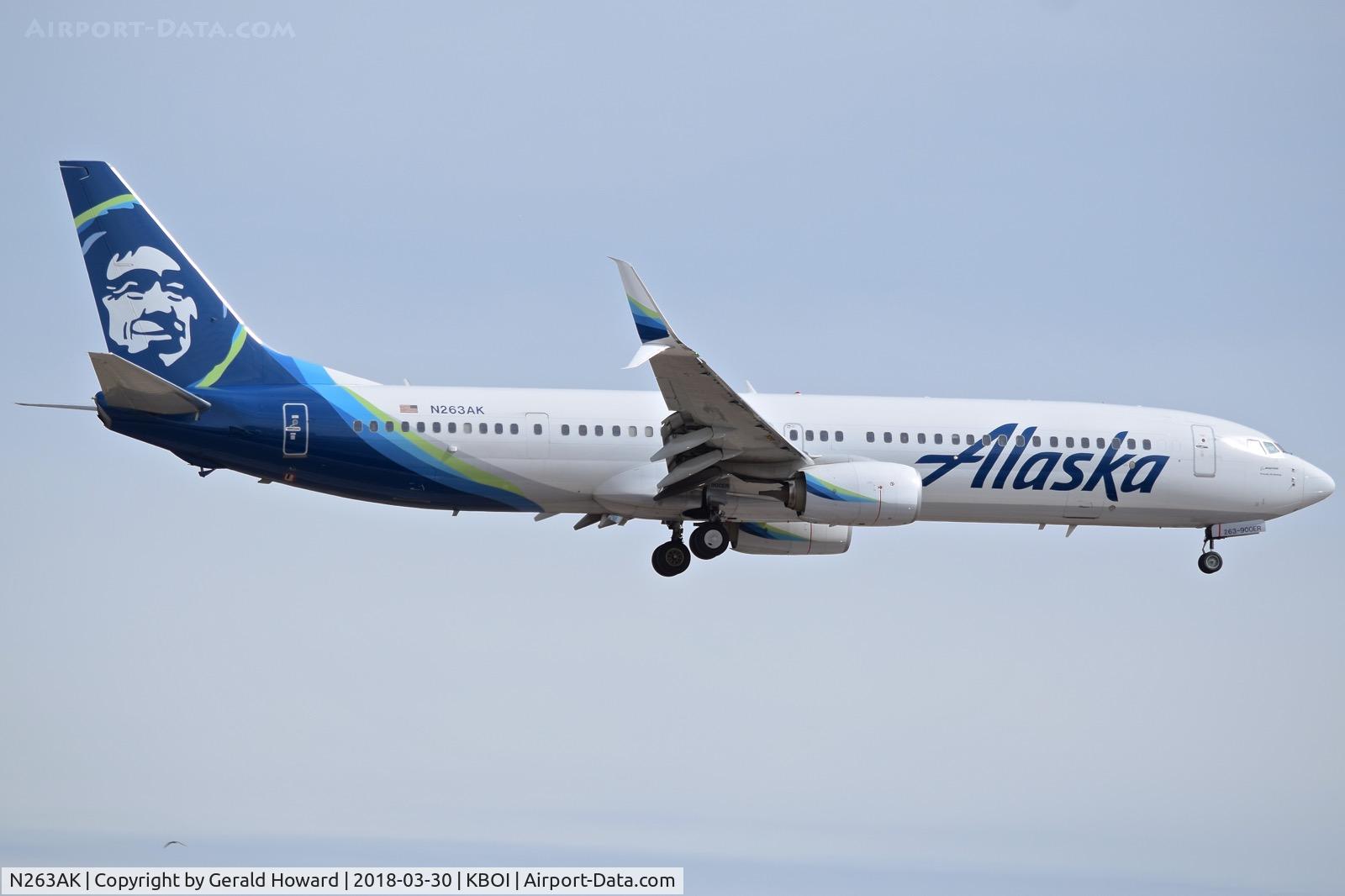 N263AK, 2016 Boeing 737-990/ER C/N 62471, On final for RWY 10L.