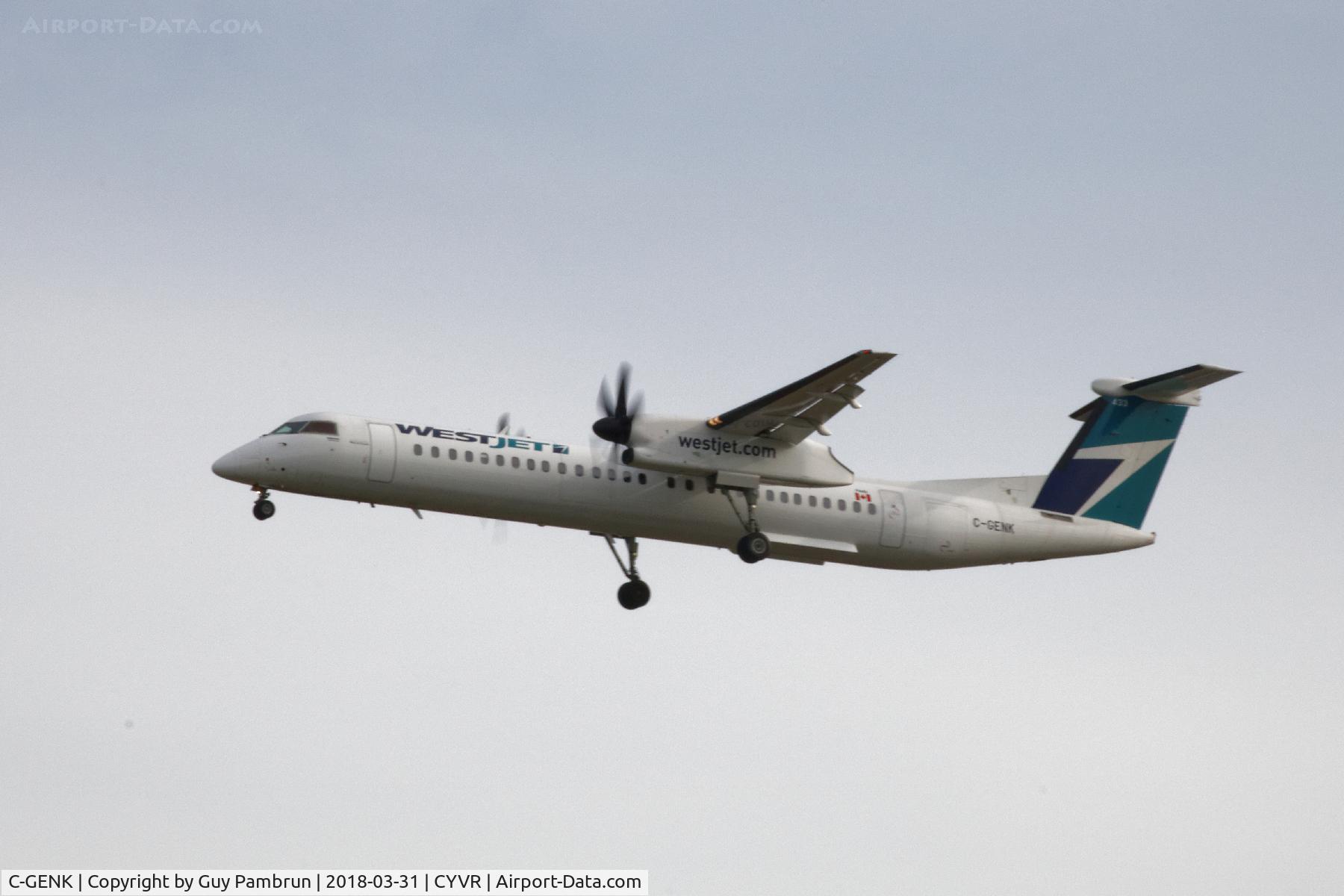 C-GENK, 2016 De Havilland Canada DHC-8-402 Dash 8 C/N 4527, Landing