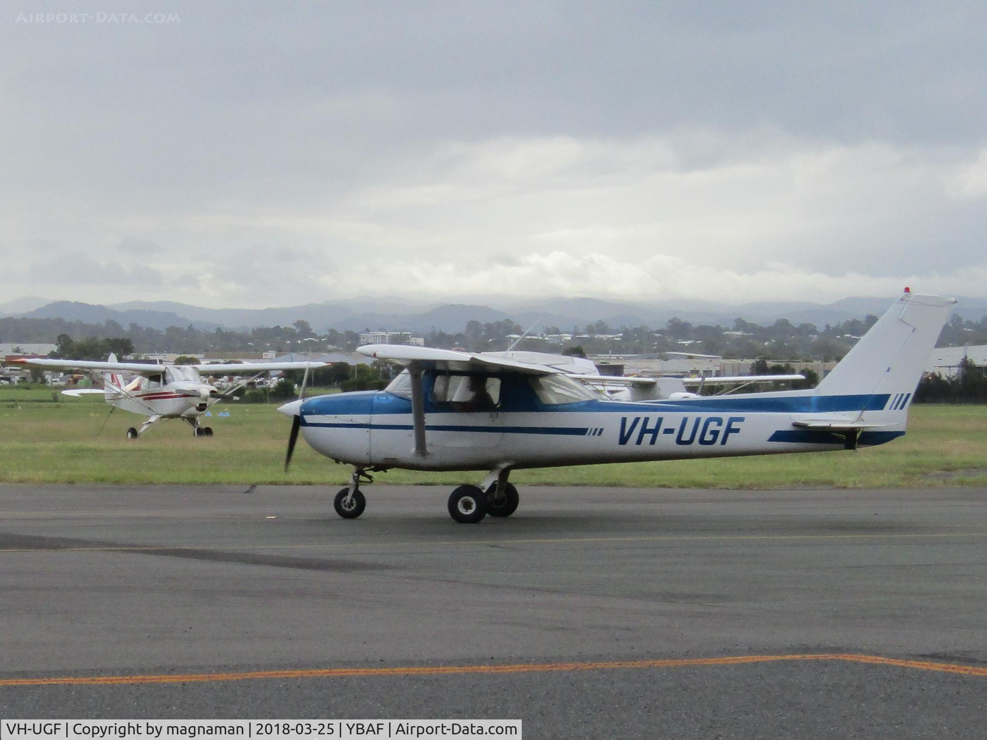 VH-UGF, 1974 Cessna 150M C/N 15075924, taxying out