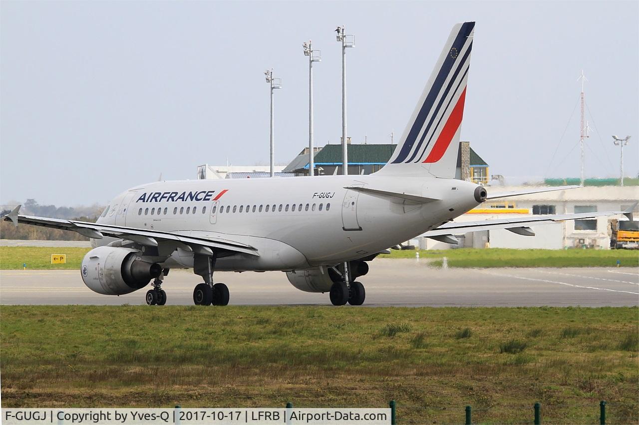 F-GUGJ, 2005 Airbus A318-111 C/N 2582, Airbus A318-111, Ready to taxiing, Brest-Bretagne airport (LFRB-BES)
