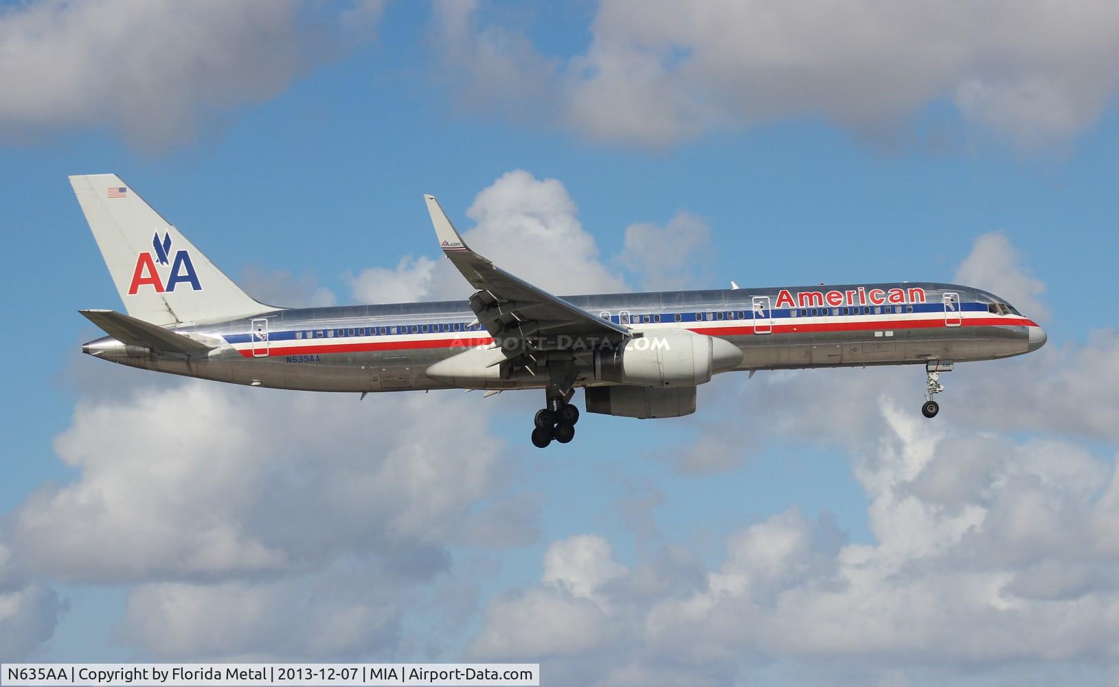N635AA, 1990 Boeing 757-223 C/N 24593, American