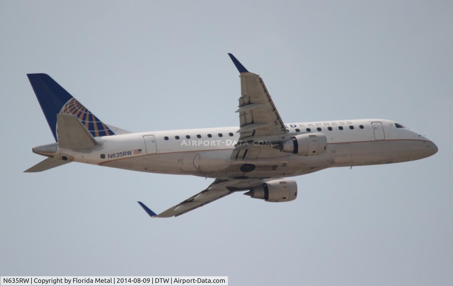 N635RW, 2004 Embraer 170SE (ERJ-170-100SE) C/N 17000056, United Express