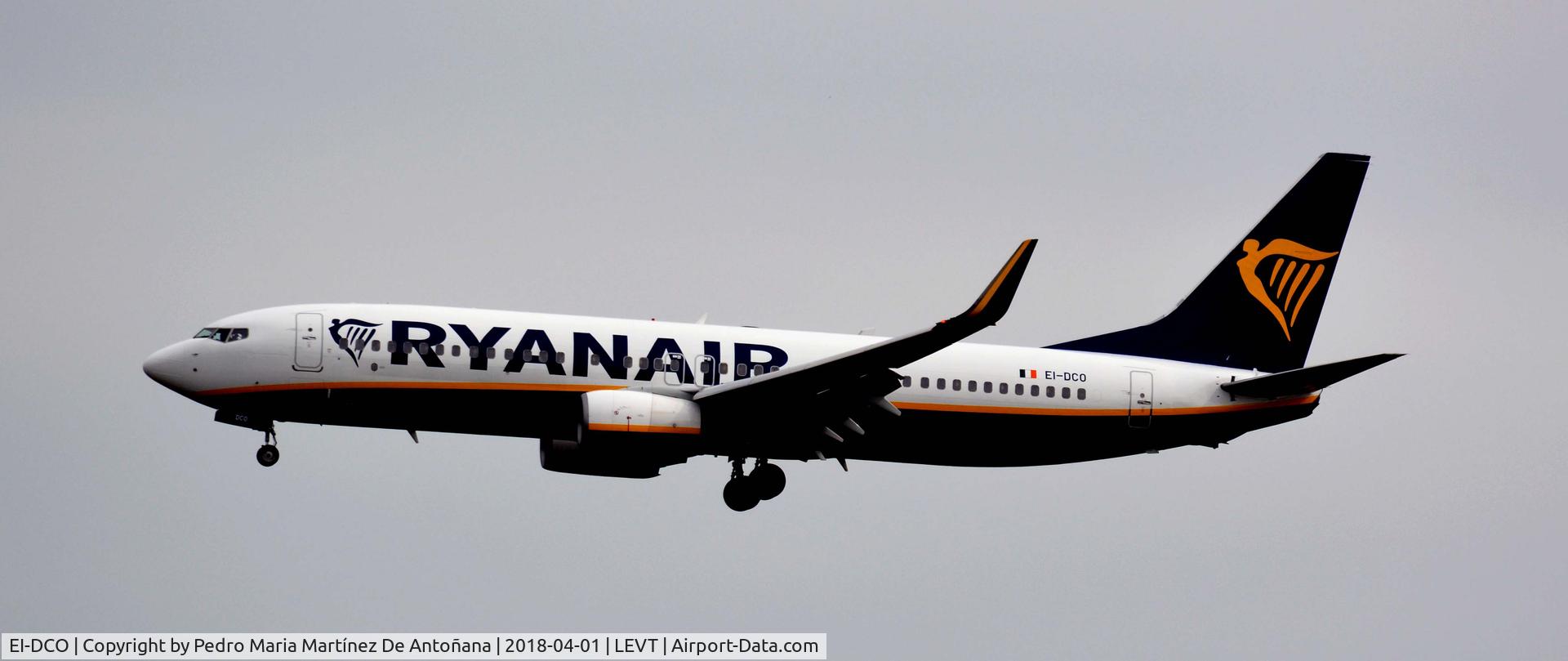 EI-DCO, 2004 Boeing 737-8AS C/N 33809, Foronda - Vitoria-Gasteiz - España
