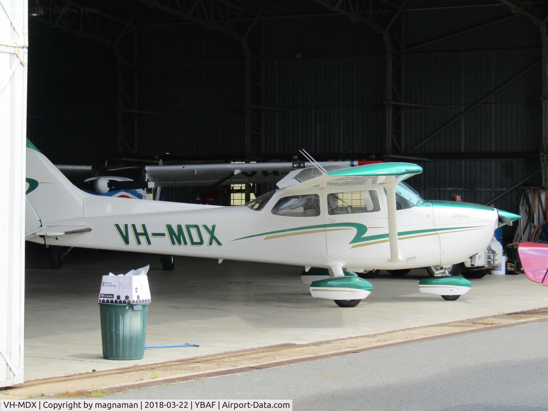 VH-MDX, Cessna 172M C/N 17262609, in hangar