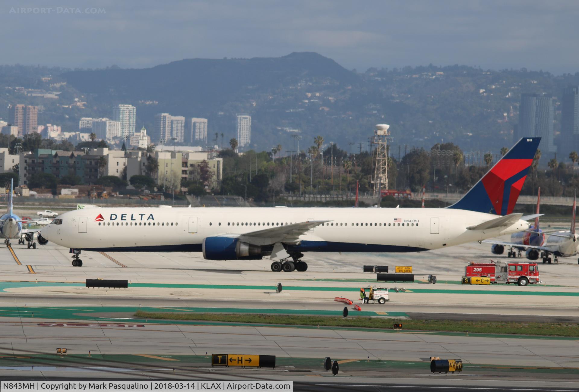 N843MH, 2002 Boeing 767-432/ER C/N 29716, Boeing 767-400ER