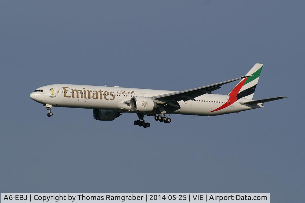 A6-EBJ, 2005 Boeing 777-36N/ER C/N 32787, Emirates Boeing 777-300
