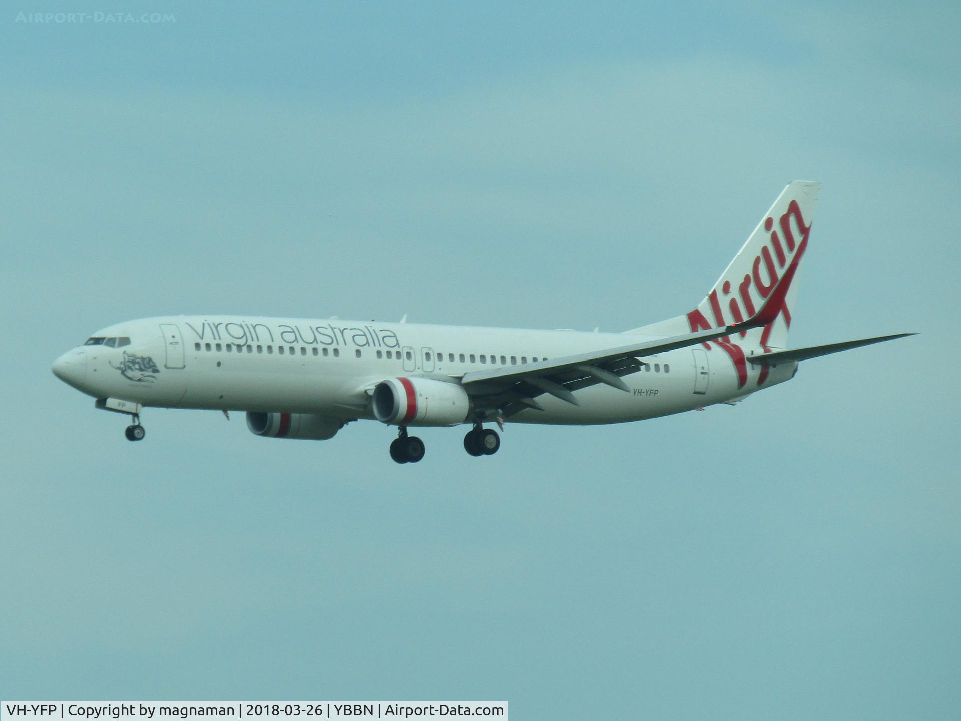 VH-YFP, 2013 Boeing 737-8FE C/N 41011, about to land