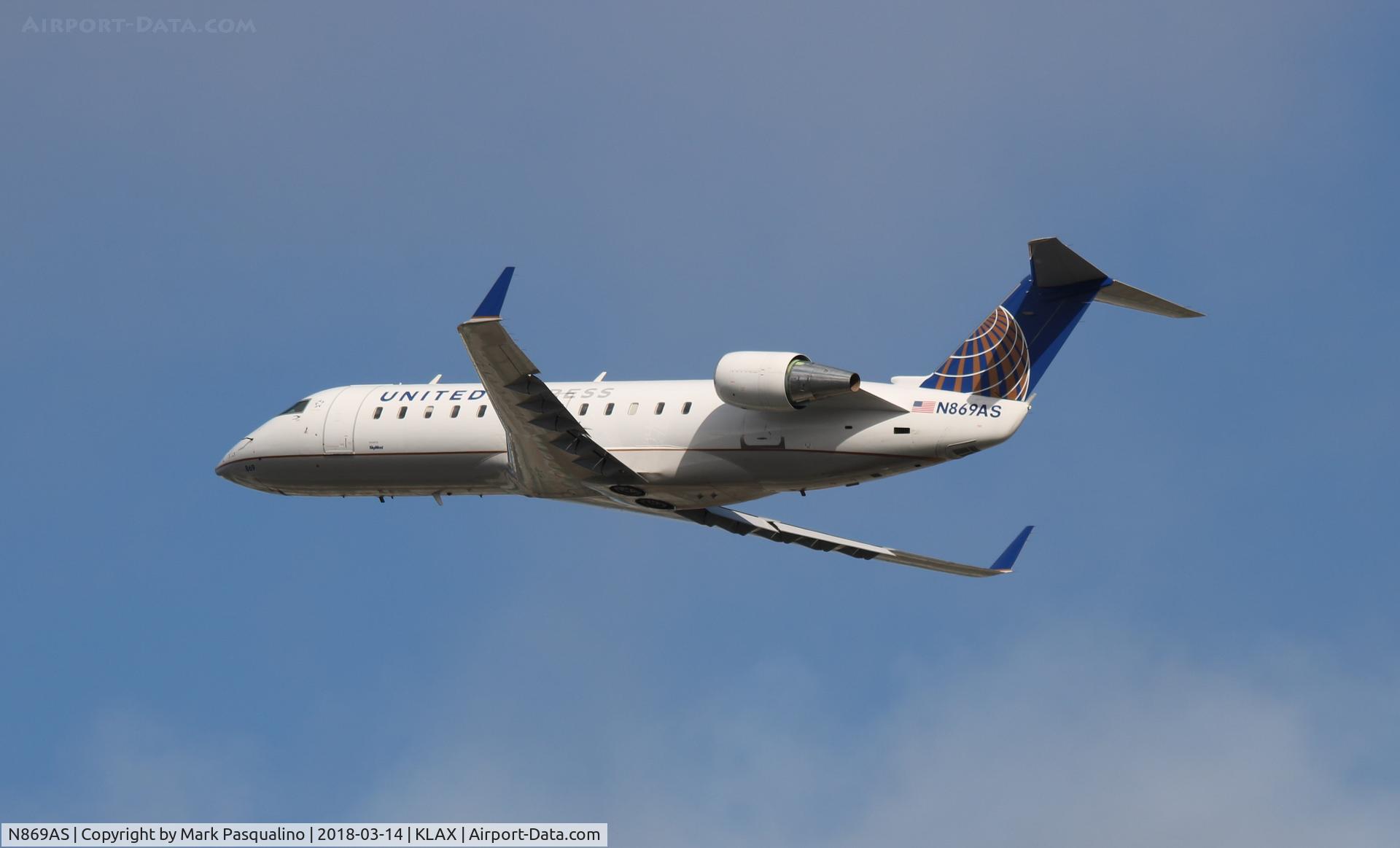 N869AS, 2001 Bombardier CRJ-200ER (CL-600-2B19) C/N 7479, CL-600-2B19