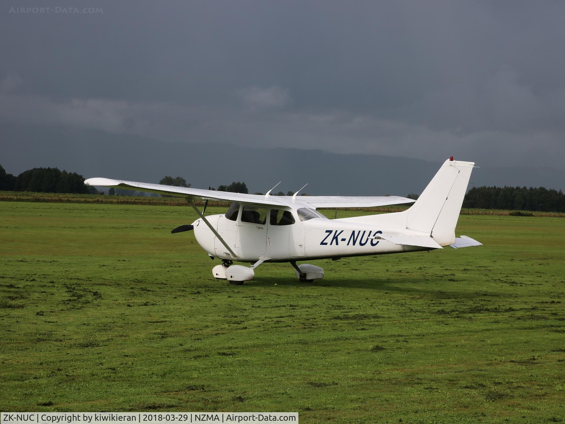 ZK-NUC, Cessna 172R C/N 17280367, At Matamata