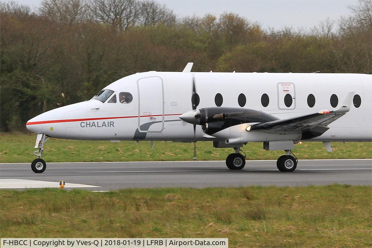 F-HBCC, 1999 Beech 1900D C/N UE-350, Beech 1900D, Taxiing to holding point rwy 25L, Brest-Bretagne Airport (LFRB-BES)