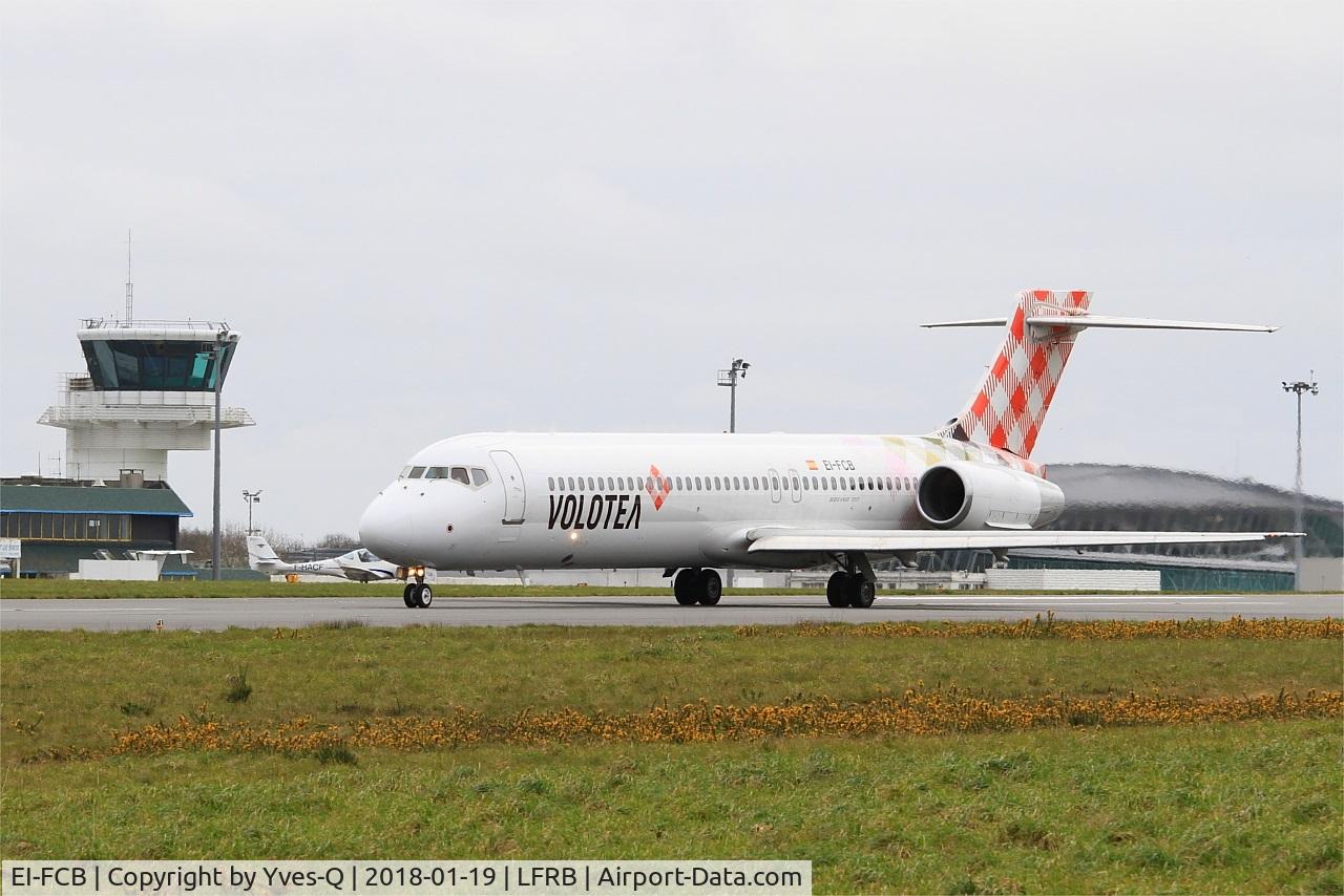EI-FCB, 2005 Boeing 717-200 C/N 55191, Boeing 717-200, Taxiing to holding point rwy 25L, Brest-Bretagne Airport (LFRB-BES)