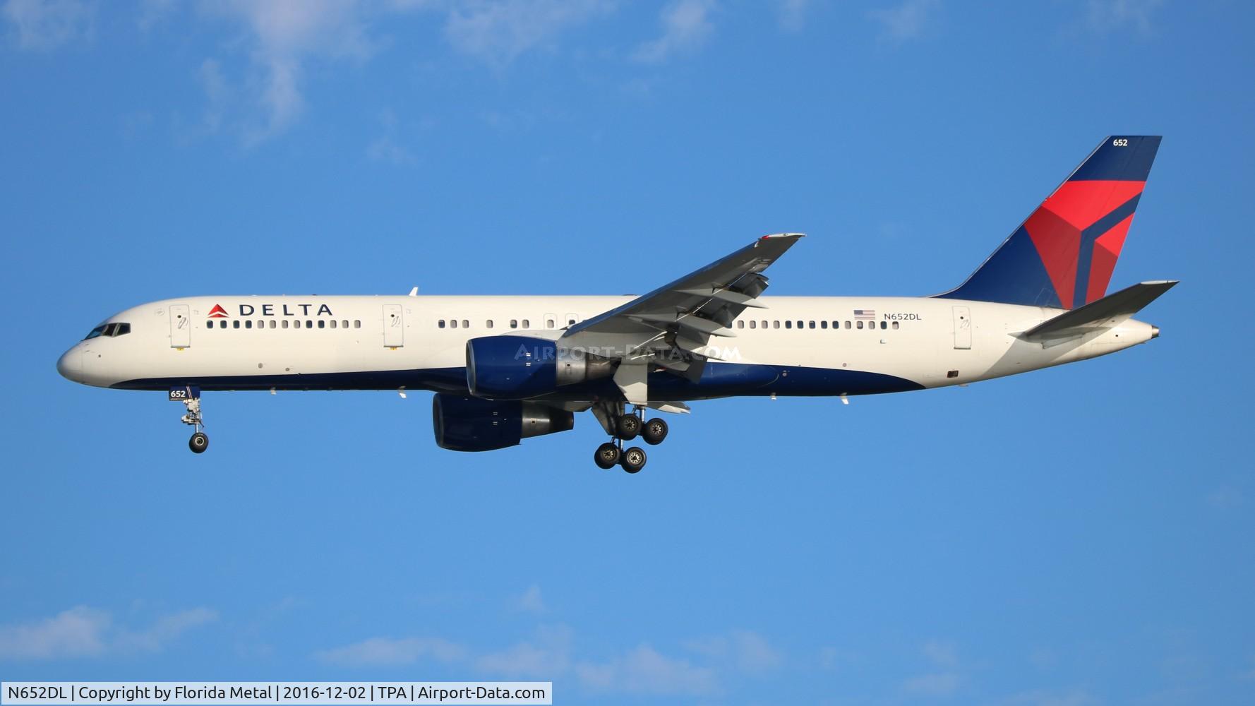N652DL, 1989 Boeing 757-232 C/N 24392, Delta