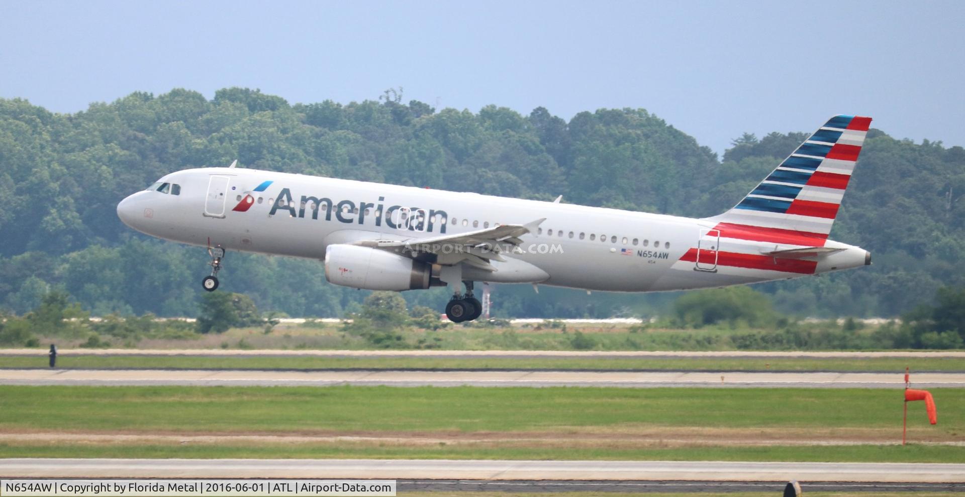 N654AW, 1999 Airbus A320-232 C/N 1050, American