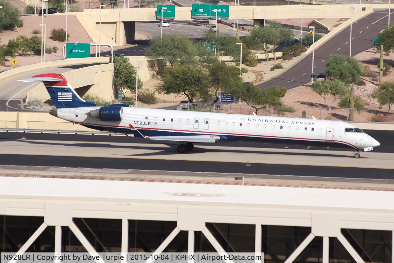 N928LR, 2005 Bombardier CRJ-900ER (CL-600-2D24) C/N 15028, No comment.
